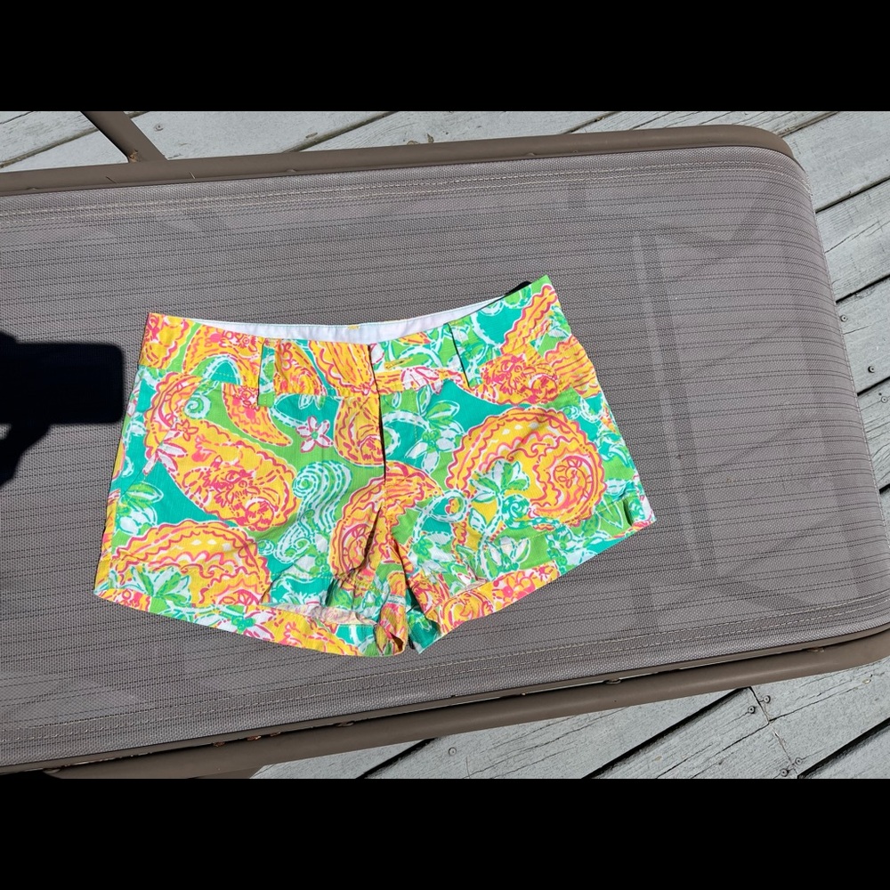 Lilly Pulitzer Walsh Size 2 shorts